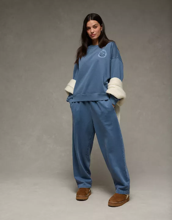 AE Relaxed Graphic Sweatshirt - Image 5